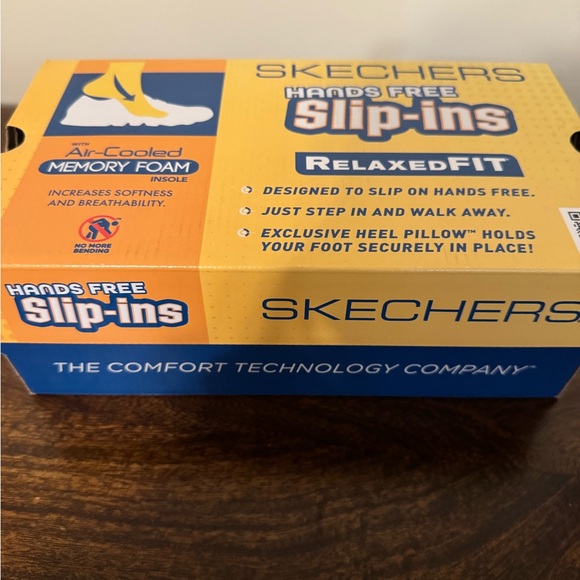 Skechers Hands Free Slip-ins Relaxed Fit Size 6 in Taupe - Picture 6 of 6